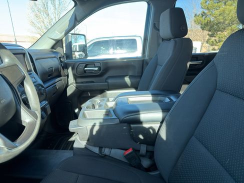 Used 2020 Chevrolet Silverado 2500 W/T w/ WT Convenience Package image 2