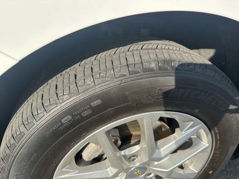 Used 2022 Chevrolet Equinox LT FWD image 10