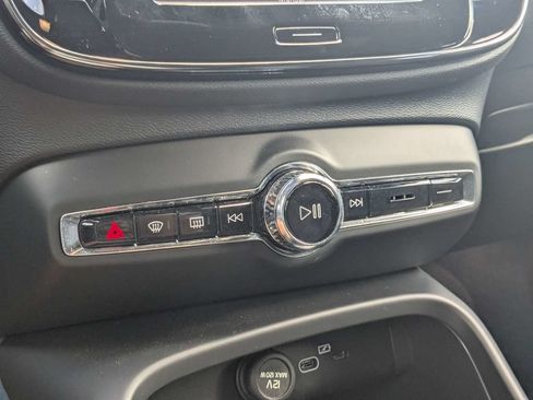 Certified 2023 Volvo XC40 Recharge Ultimate AWD/4WD image 46
