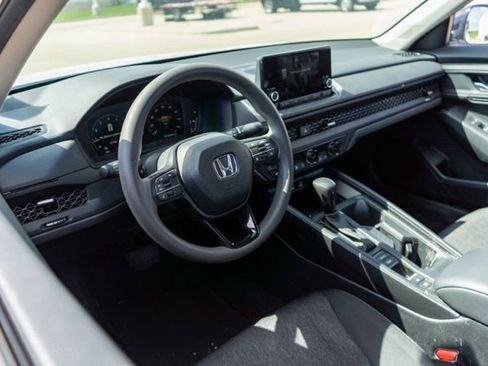 Used 2025 Honda Accord SE image 13