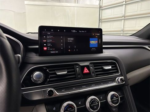 Used 2023 Genesis G70 2.0T image 24