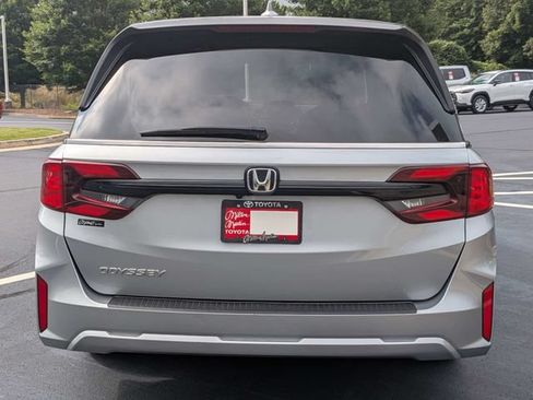 Used 2025 Honda Odyssey EX-L image 9