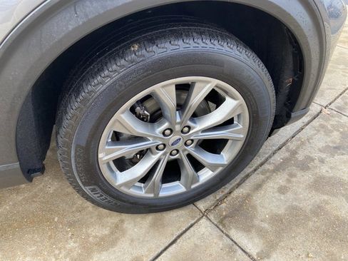 Used 2023 Ford Explorer Limited image 31