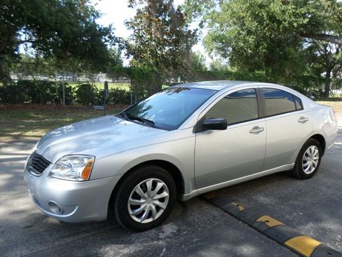 Used 2007 Mitsubishi Galant ES FWD image 3