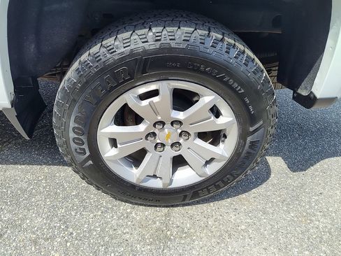 Used 2019 Chevrolet Colorado LT AWD/4WD image 22