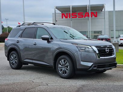 New 2025 Nissan Pathfinder SV