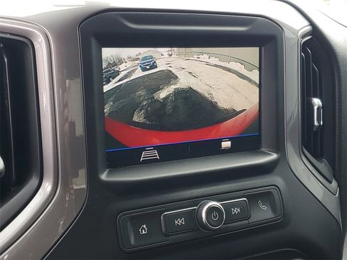 Used 2020 Chevrolet Silverado 2500 Custom w/ Custom Value Package image 18