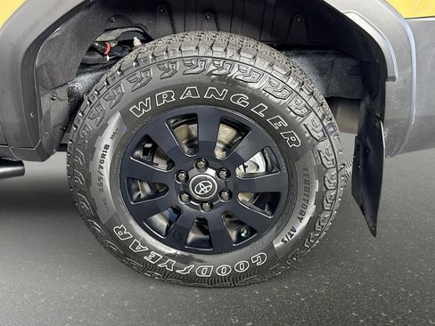 Used 2024 Toyota Land Cruiser image 32