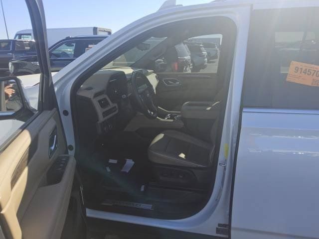 Used 2024 Chevrolet Tahoe Premier w/ Premium Package 2 AWD/4WD image 8
