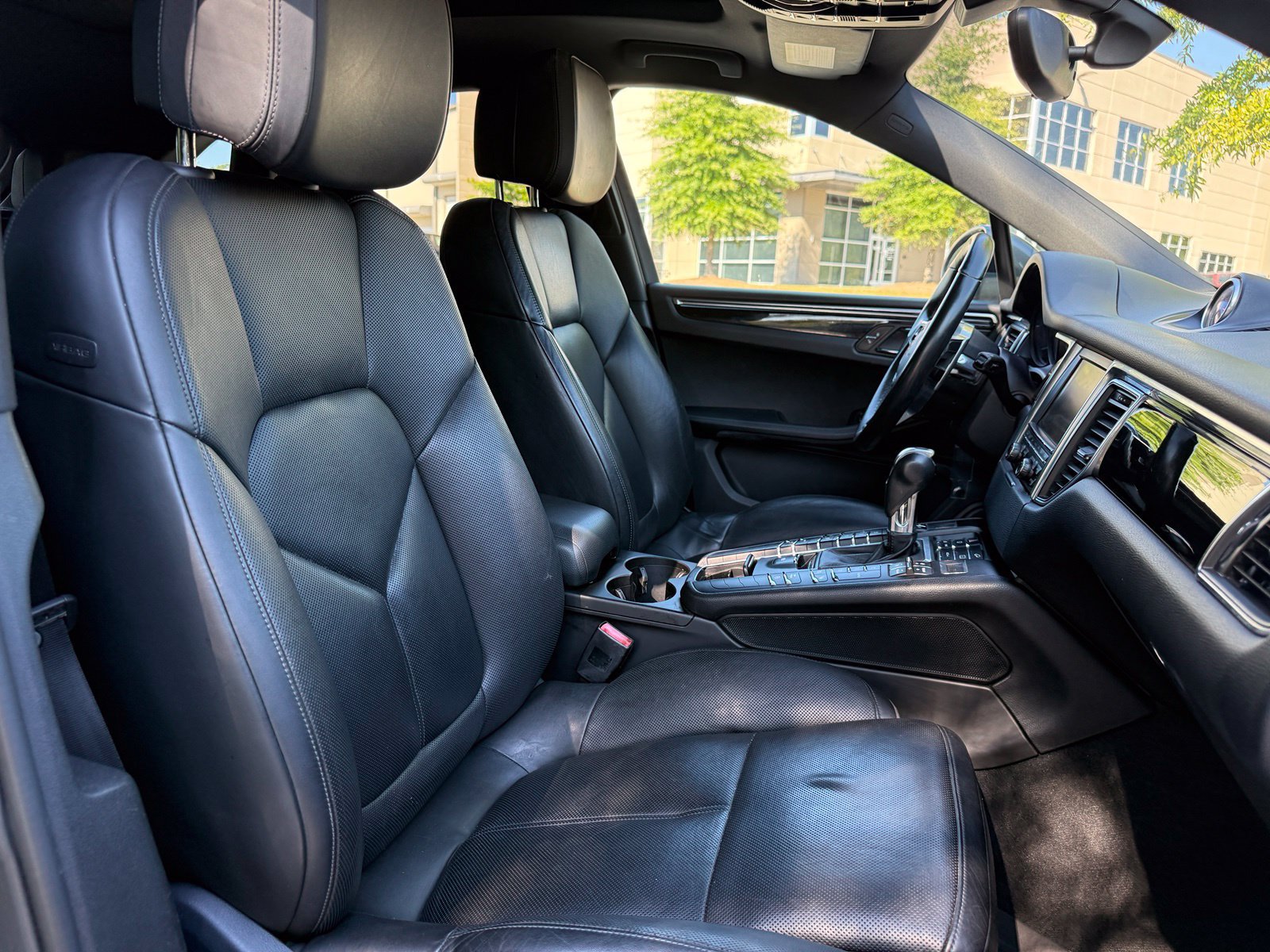Used 2015 Porsche Macan S AWD/4WD image 35