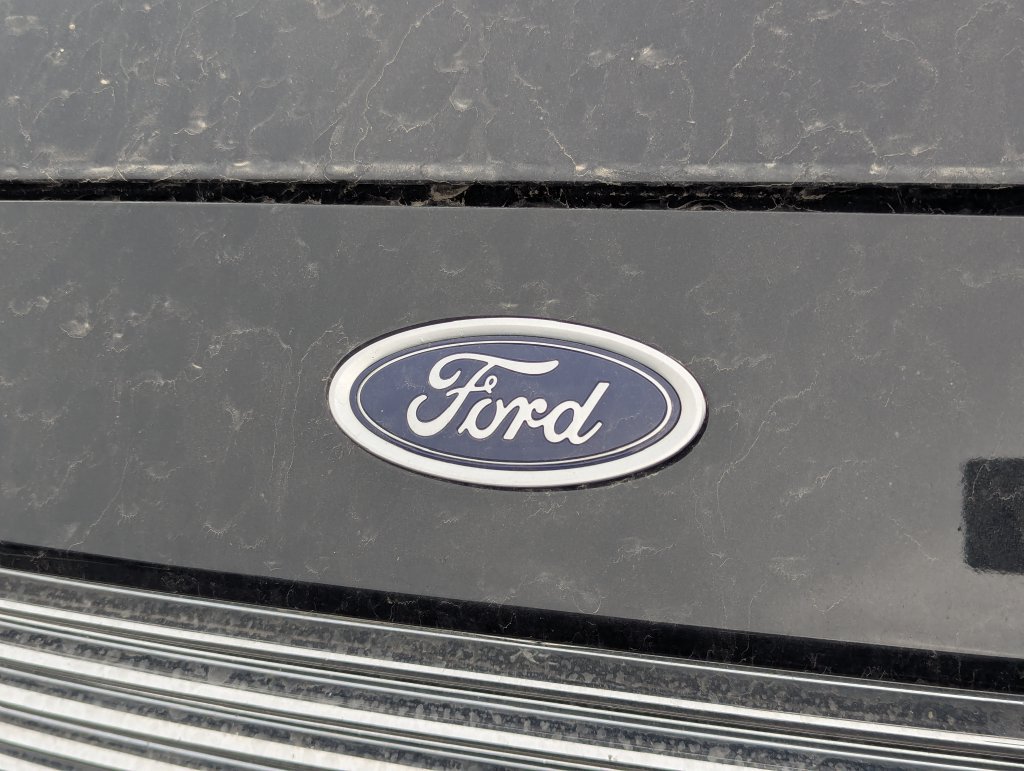 Used 2014 Ford Fusion SE FWD image 8