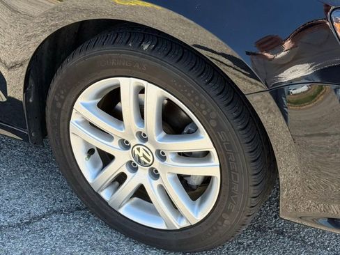 Used 2017 Volkswagen Jetta S w/ Jetta S Cold Weather Package FWD image 18