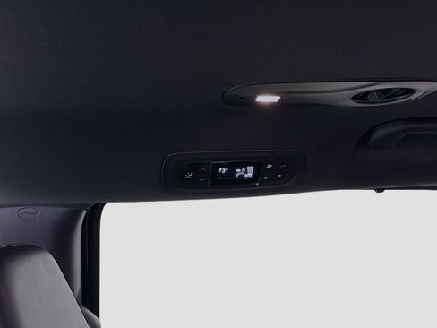Used 2025 Chrysler Pacifica Select FWD image 27