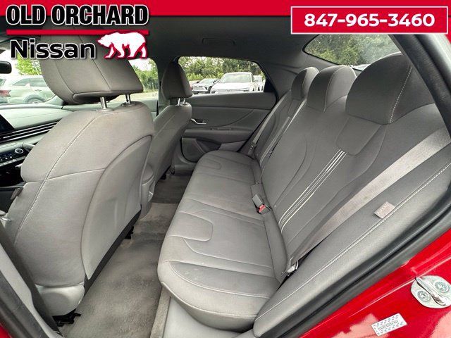 Used 2024 Hyundai Elantra SEL FWD image 12