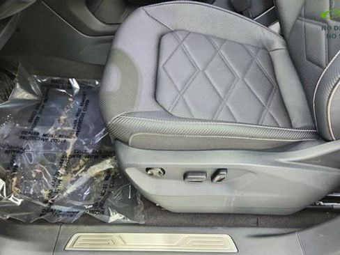 Used 2024 Volkswagen Atlas Cross Sport SE w/ Black Wheel Package FWD image 33