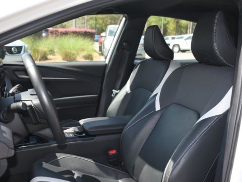 Certified 2025 Toyota Camry SE image 11