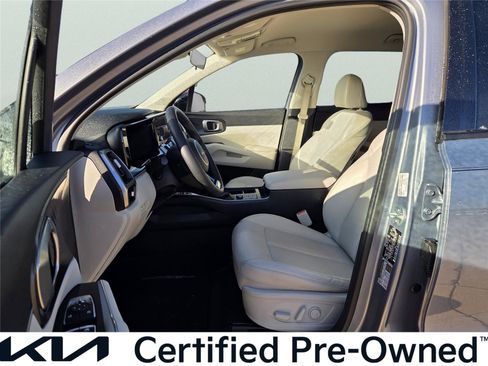 Used 2023 Kia Sorento S image 14