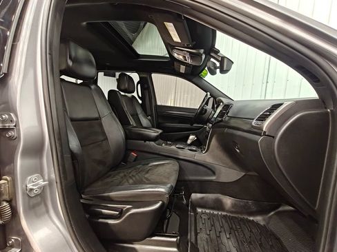 Used 2019 Jeep Grand Cherokee Altitude AWD/4WD image 21