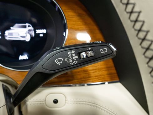 Used 2021 Bentley Bentayga w/ First Edition Specification AWD/4WD image 73