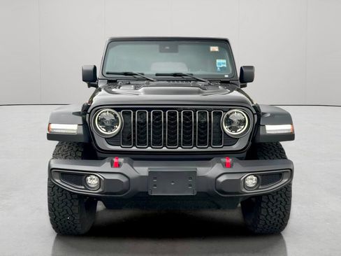 Used 2024 Jeep Wrangler Unlimited Rubicon w/ Dual Top Group AWD/4WD image 11