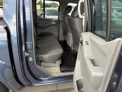 Used 2017 Nissan Frontier Desert Runner RWD image 12