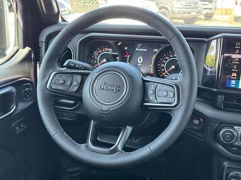New 2026 Jeep Gladiator Rubicon AWD/4WD image 24