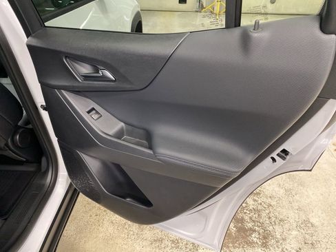 New 2026 Chevrolet Equinox LT w/ Convenience Package II image 34