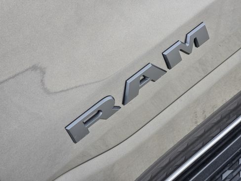New 2026 RAM 1500 Express AWD/4WD image 9
