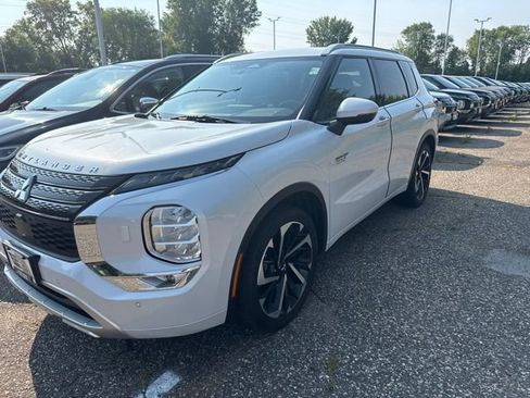 Used 2024 Mitsubishi Outlander SEL AWD/4WD image 4