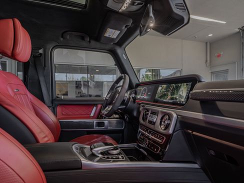 Certified 2022 Mercedes-Benz G 63 AMG 4MATIC image 17