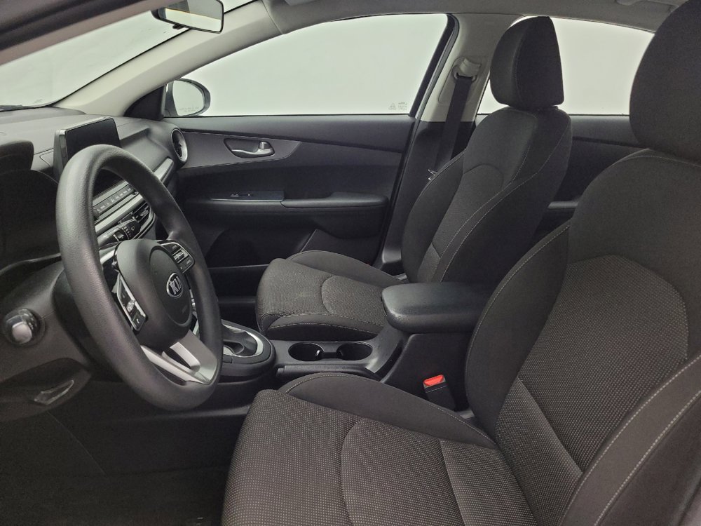 Used 2020 Kia Forte LXS FWD image 17