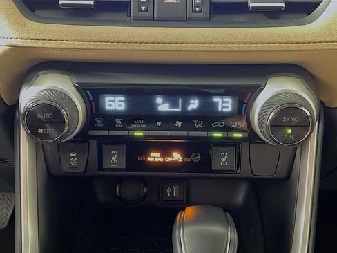 Used 2023 Toyota RAV4 XLE Premium image 26