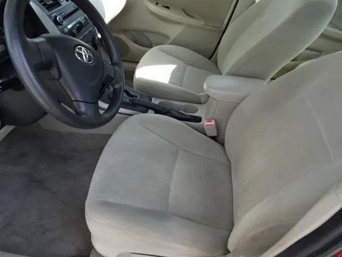 Used 2013 Toyota Corolla L image 33