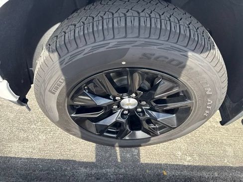 Used 2022 Chevrolet Silverado 1500 Custom RWD image 20