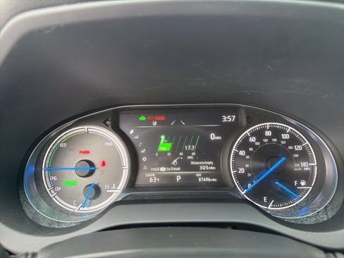 Used 2024 Toyota Venza XLE AWD/4WD image 22