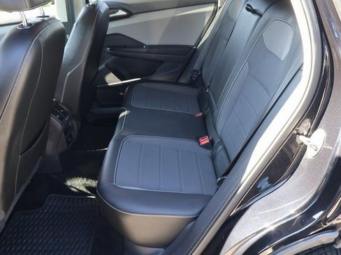 Certified 2023 Volkswagen Taos SE w/ Black Wheel Package image 13