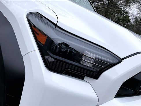 Certified 2025 Toyota 4Runner SR5 image 27