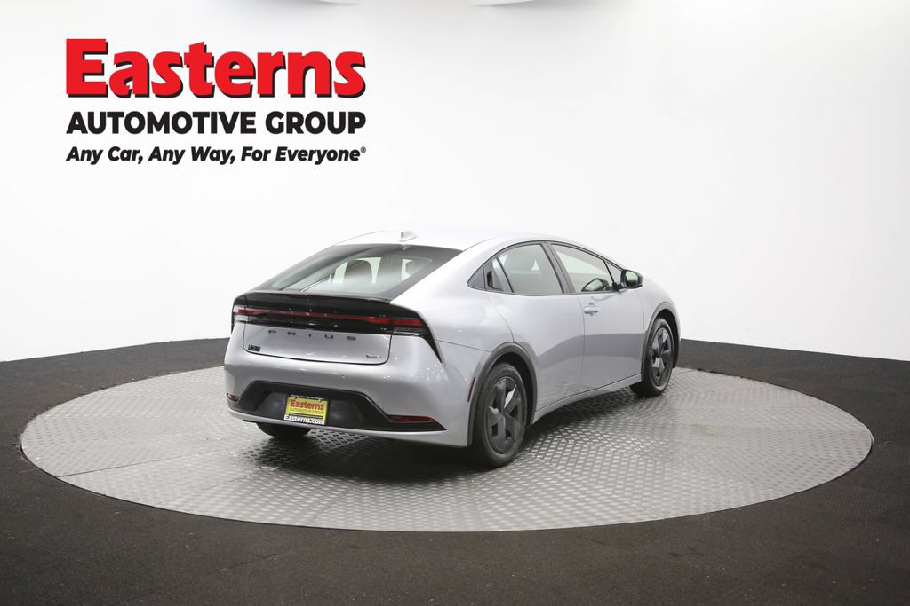 Used 2025 Toyota Prius LE FWD image 39