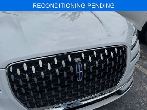 Used 2025 Lincoln Corsair Grand Touring AWD/4WD image 4