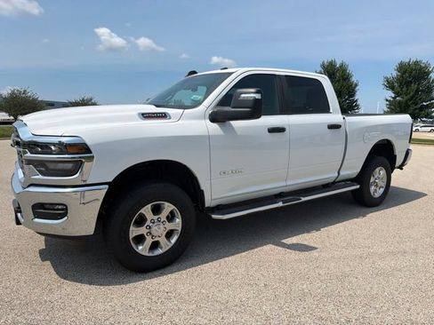 Used 2026 RAM 2500 Big Horn AWD/4WD image 1