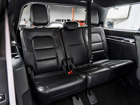 Used 2024 Lincoln Navigator Reserve image 38