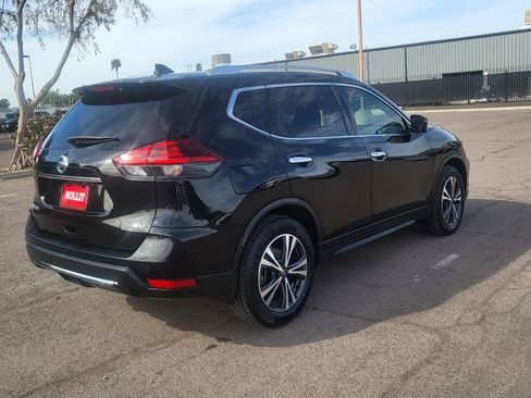 Used 2020 Nissan Rogue SV w/ Premium Package FWD image 9