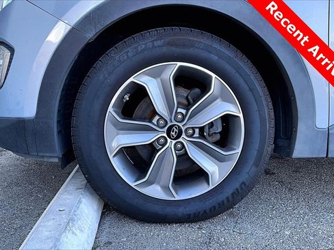 Used 2013 Hyundai Santa Fe GLS w/ Popular Equipment Pkg image 8