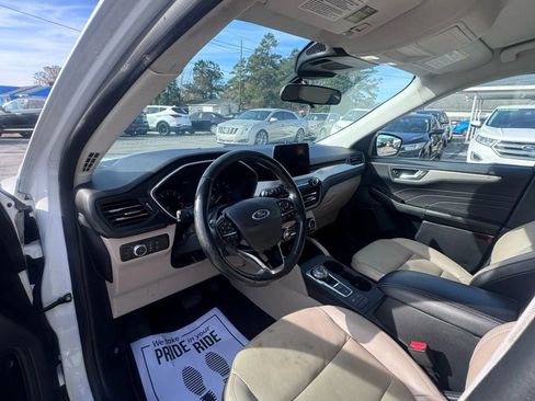 Used 2021 Ford Escape SEL FWD image 9