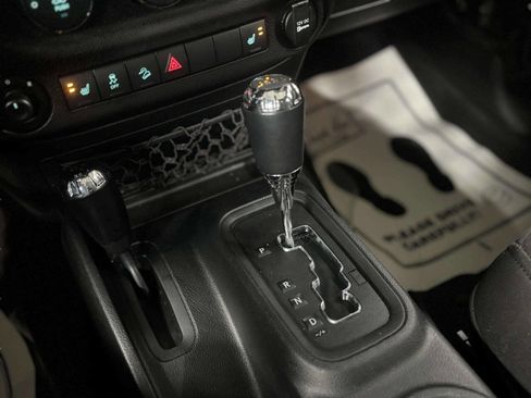 Used 2018 Jeep Wrangler Unlimited Sport S image 28