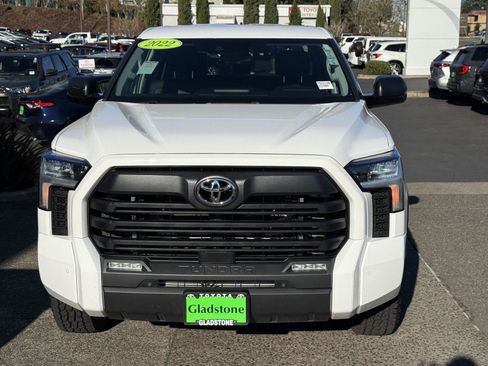 Used 2022 Toyota Tundra SR5 image 8