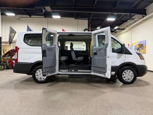 Used 2017 Ford Transit 150 XL image 19