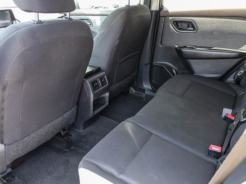 Used 2023 Nissan Rogue S FWD image 20