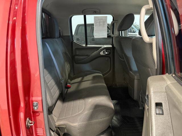 Used 2016 Nissan Frontier PRO-4X AWD/4WD image 19