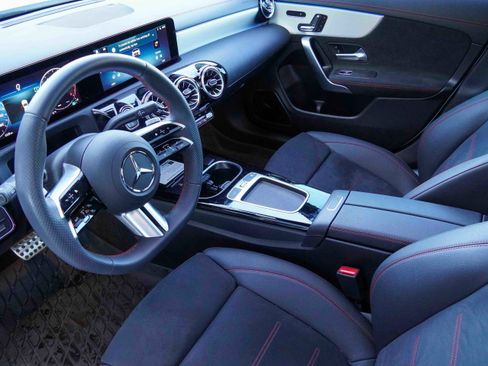 Used 2025 Mercedes-Benz CLA 250 CLA 250 image 9